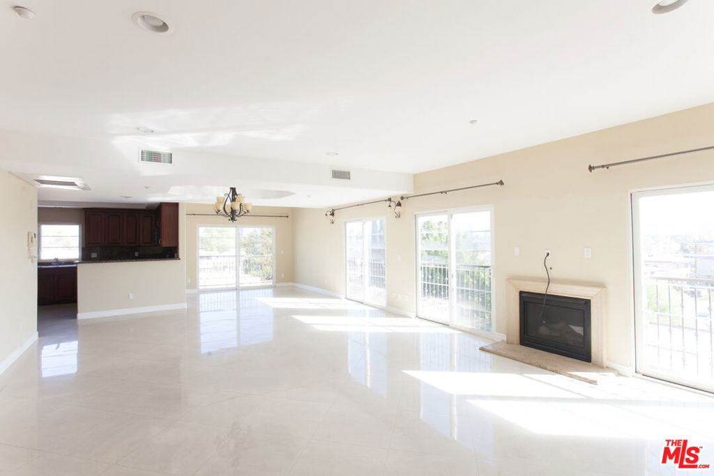 8555 Cashio Street PH4