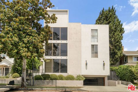 695 S Norton Avenue Los Angeles CA 90005