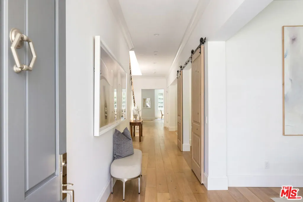 Santa Monica, California 90402, United States, 5 Bedrooms Bedrooms, ,6 BathroomsBathrooms,Residential,Pending,147839