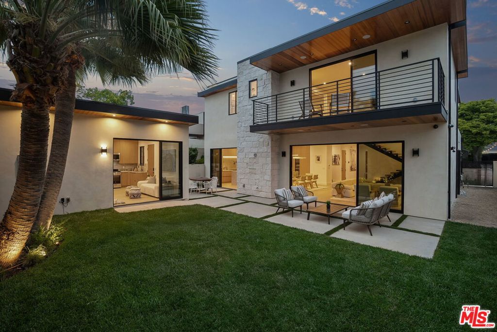 Properties 4 12041 Marine Street
