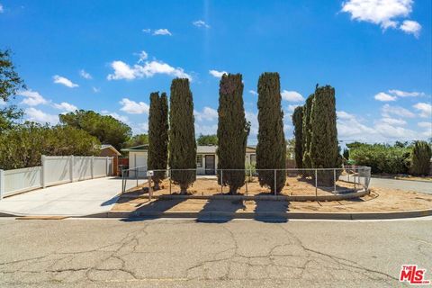 15872 Rexroth Street Mojave CA 93501