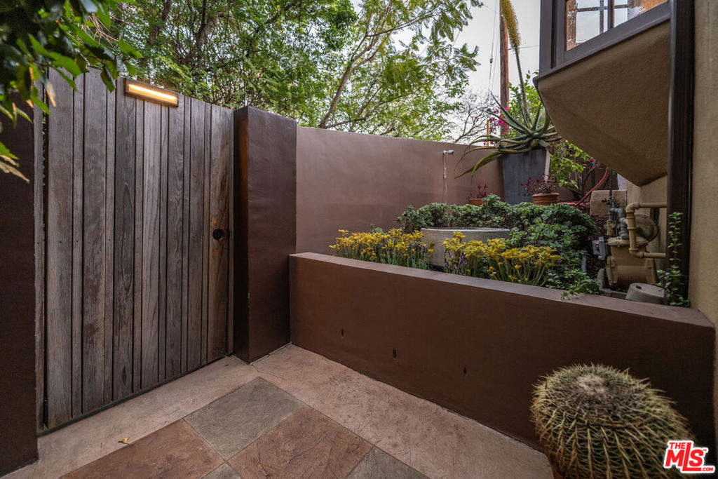 Properties 4 263 Lamont Drive