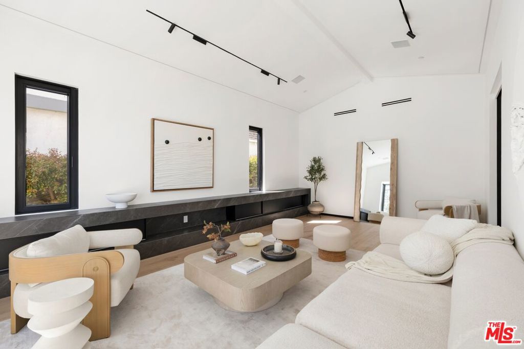 3022 Patricia Avenue