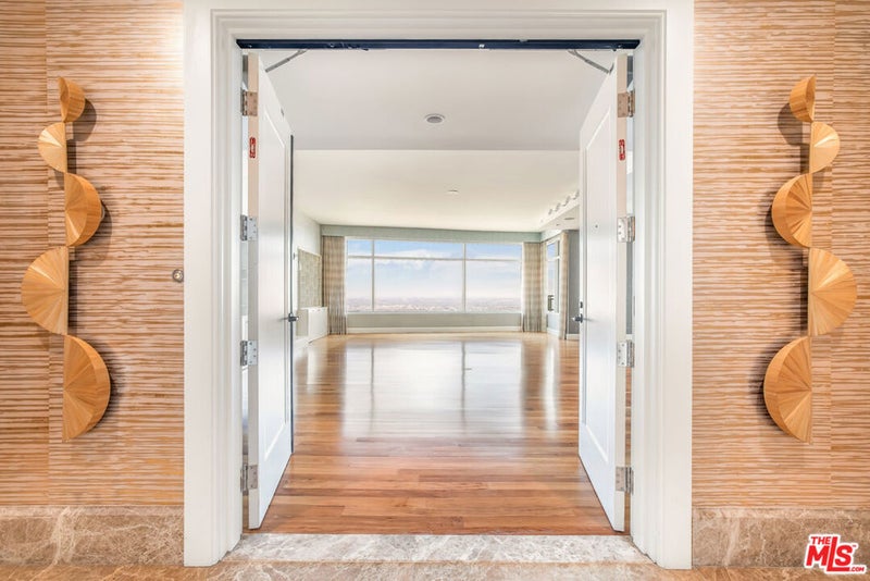 1 W Century Drive 28B