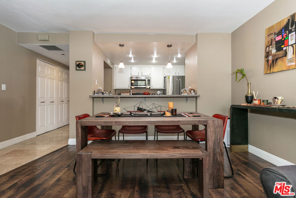 600 W 9th Street 810