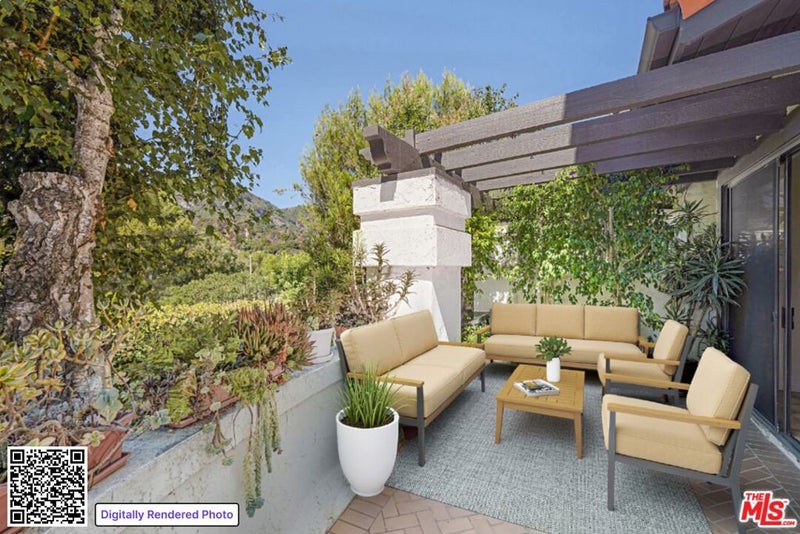 1476 Palisades Drive