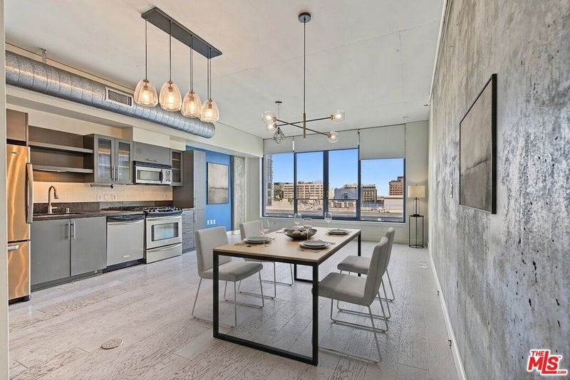 1111 S Grand Avenue 1014