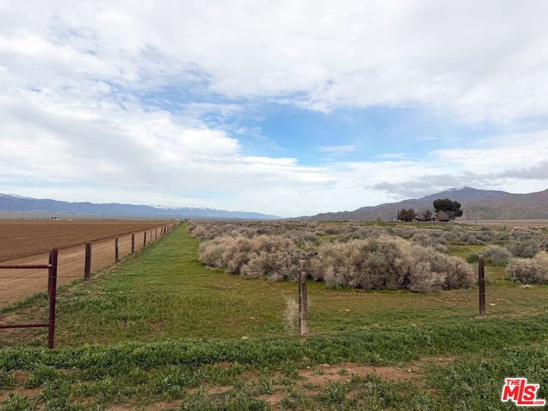 166 Russell Ranch Highway