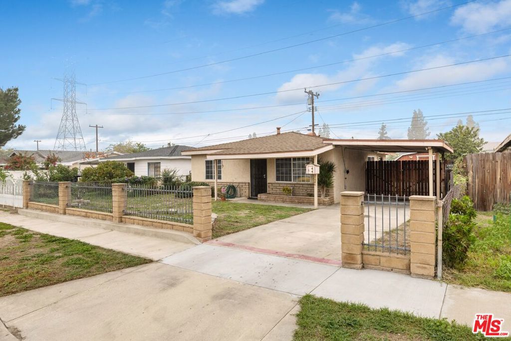 13827 Clearcrest Drive