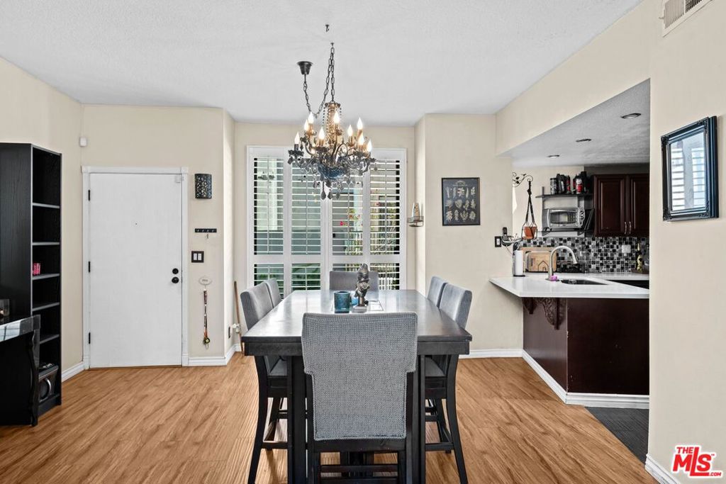 1340 Glenwood Road 4