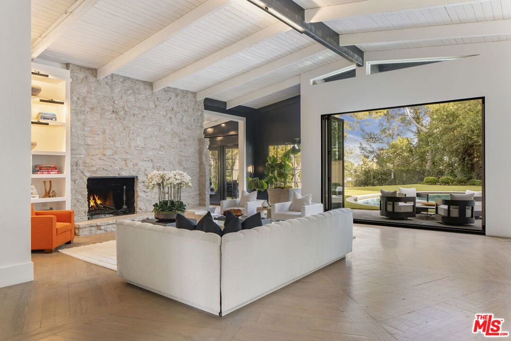 1100 Pine Drive