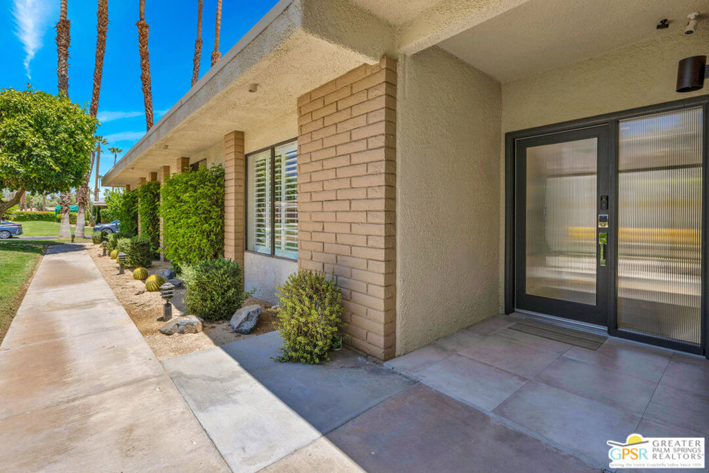 2425 Silver Oak Circle