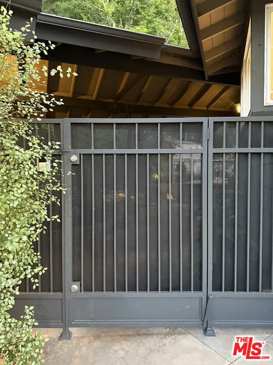 Studio City, California 91604, United States, 3 Bedrooms Bedrooms, ,3 BathroomsBathrooms,Residential,Active,148253