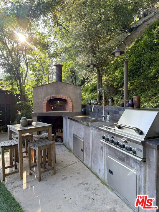 Studio City, California 91604, United States, 3 Bedrooms Bedrooms, ,3 BathroomsBathrooms,Residential,Active,148253