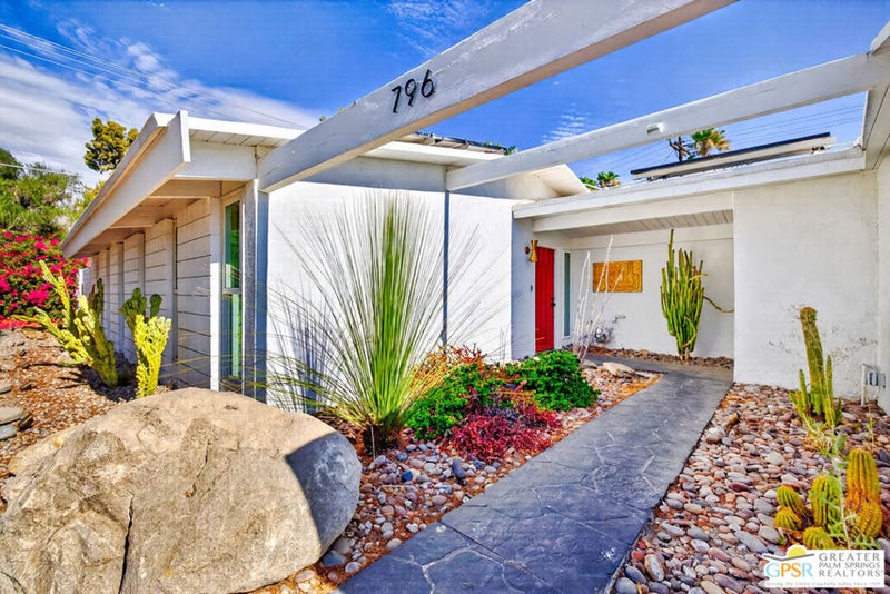 796 E Racquet Club Road