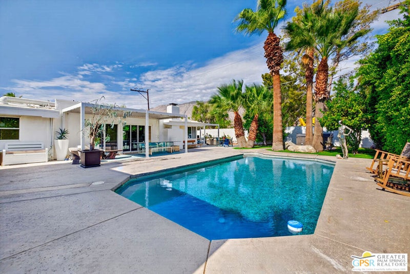 796 E Racquet Club Road