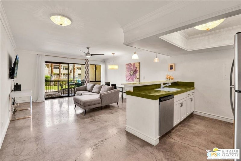 1655 E Palm Canyon Drive 609