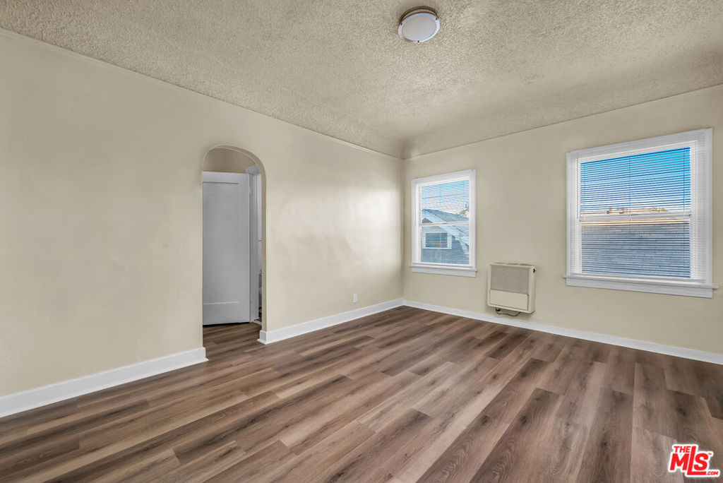 1628 W 45th Street