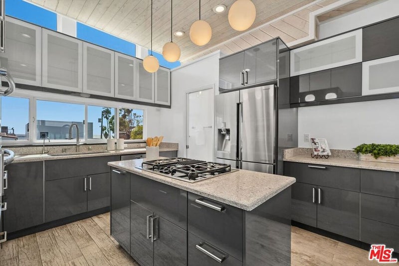 24 YAWL Street 2