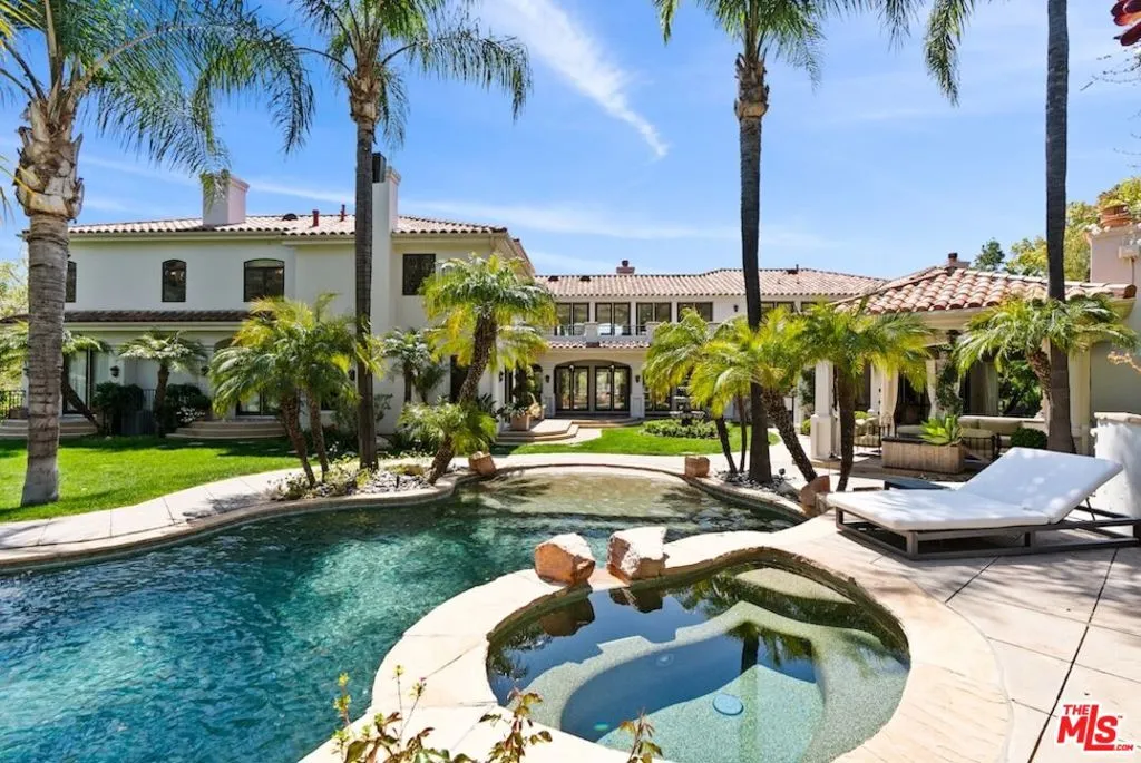 Calabasas, California 91302, United States, 6 Bedrooms Bedrooms, ,9 BathroomsBathrooms,Residential,Active,177047