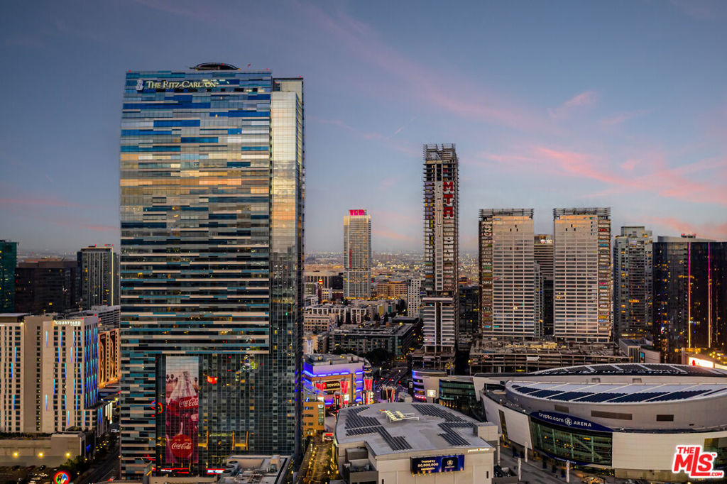 900 W Olympic Boulevard 49C