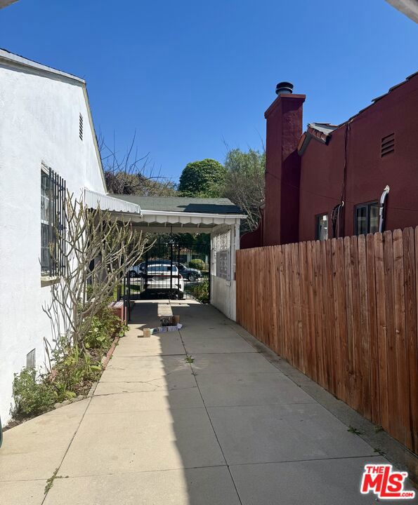 1917 Hauser Boulevard