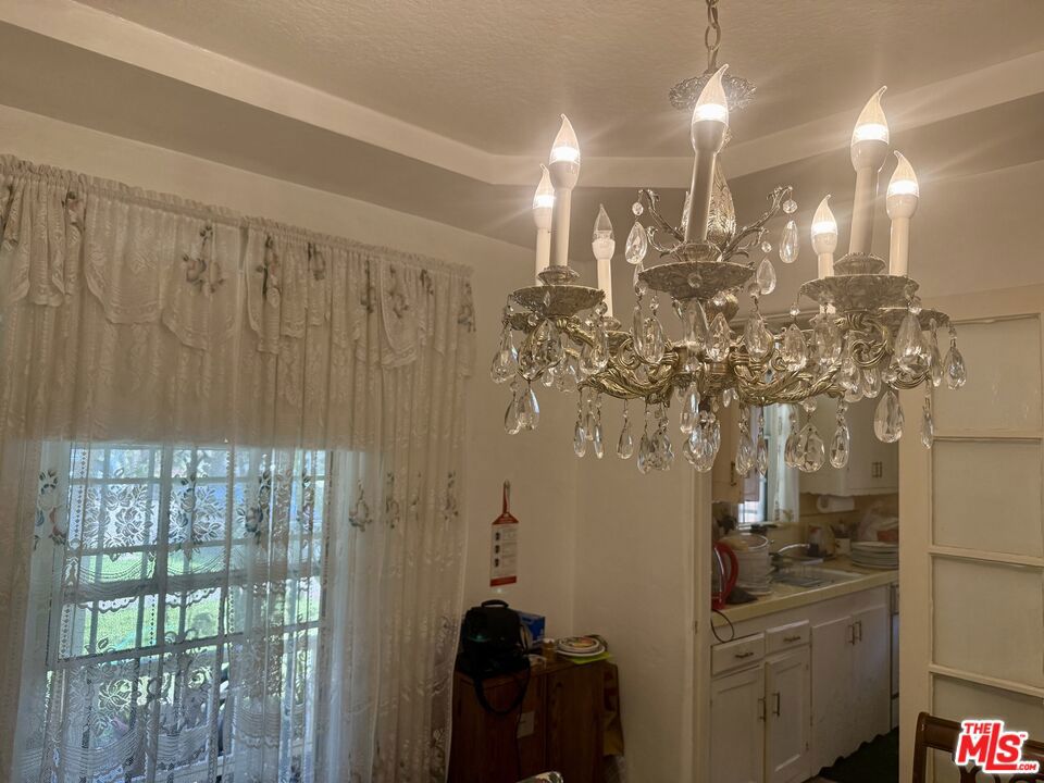 1917 Hauser Boulevard