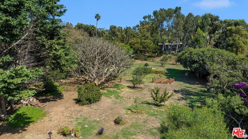 6100 Bonsall Drive