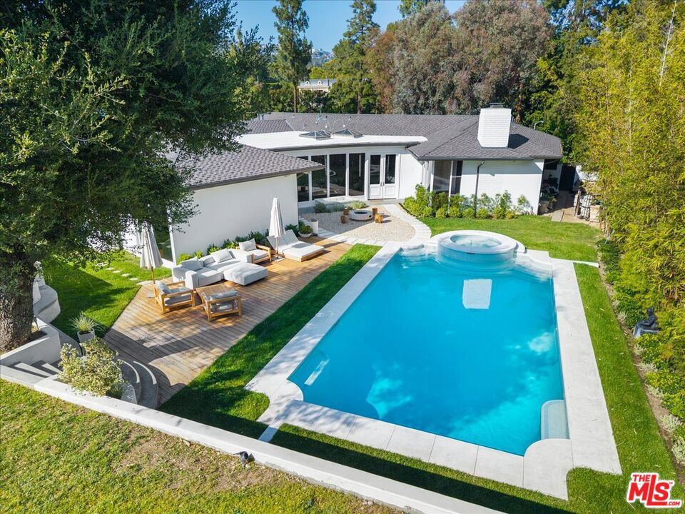 909 N Alpine Drive