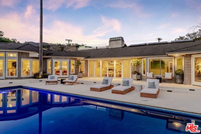 1037 Maroney Lane