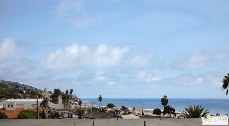 251 Lower Cliff Drive 10