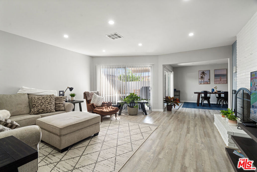 5040 W Slauson Avenue