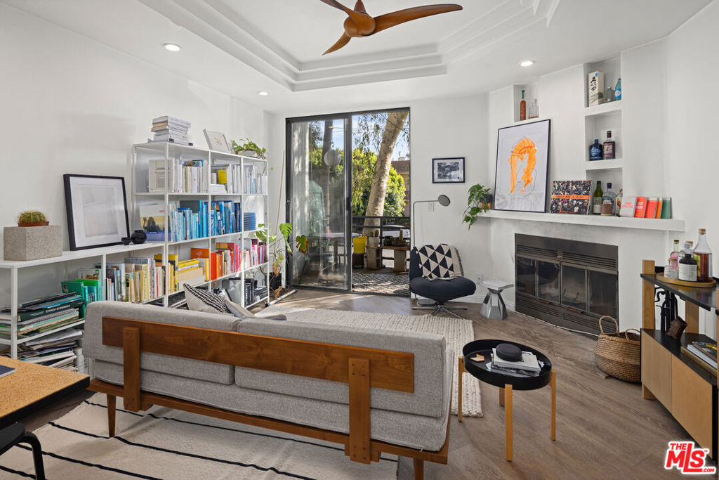 2500 Abbot Kinney Boulevard 7
