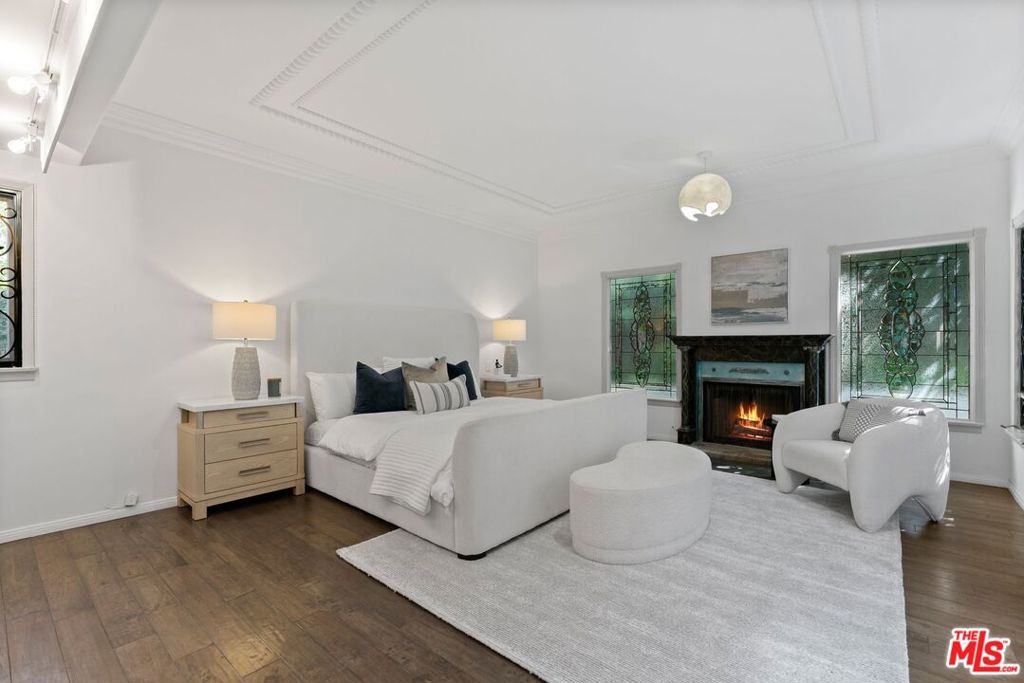 10320 Mississippi Avenue