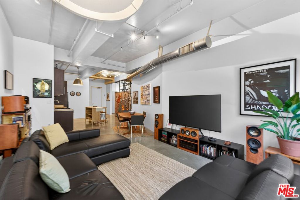 849 S Broadway 203
