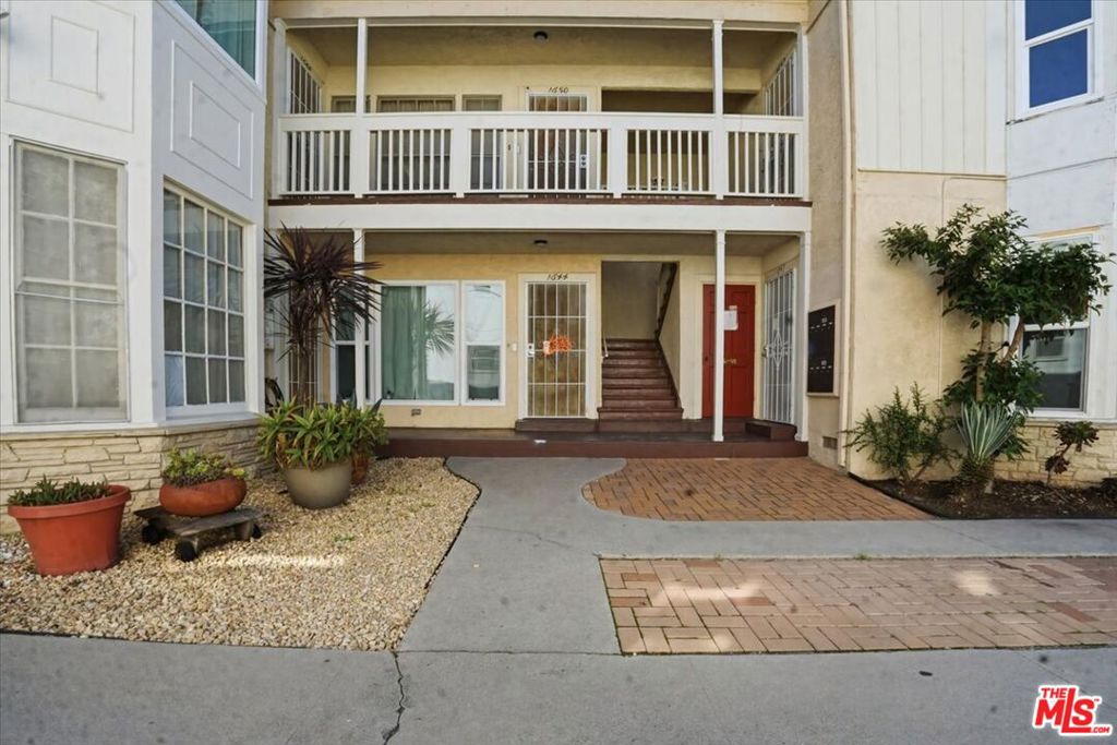 1642 Crenshaw Boulevard