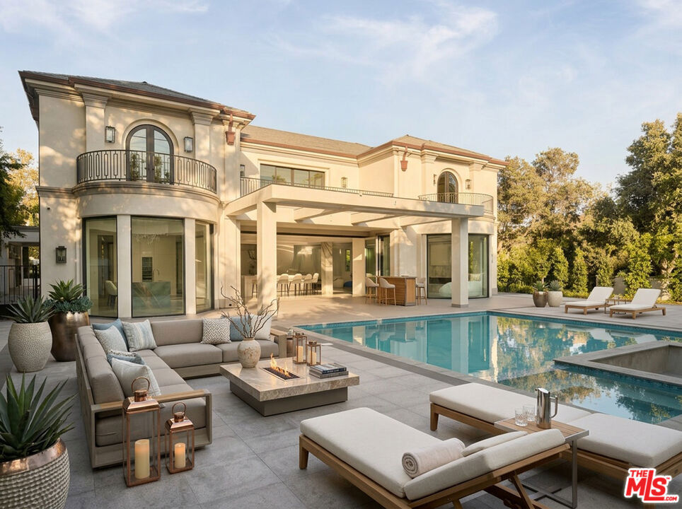 701 N Camden Drive
