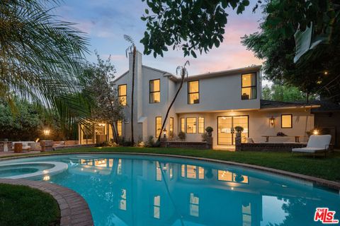 1364 Londonderry Place Los Angeles CA 90069