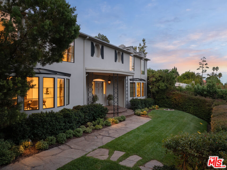 1364 Londonderry Place