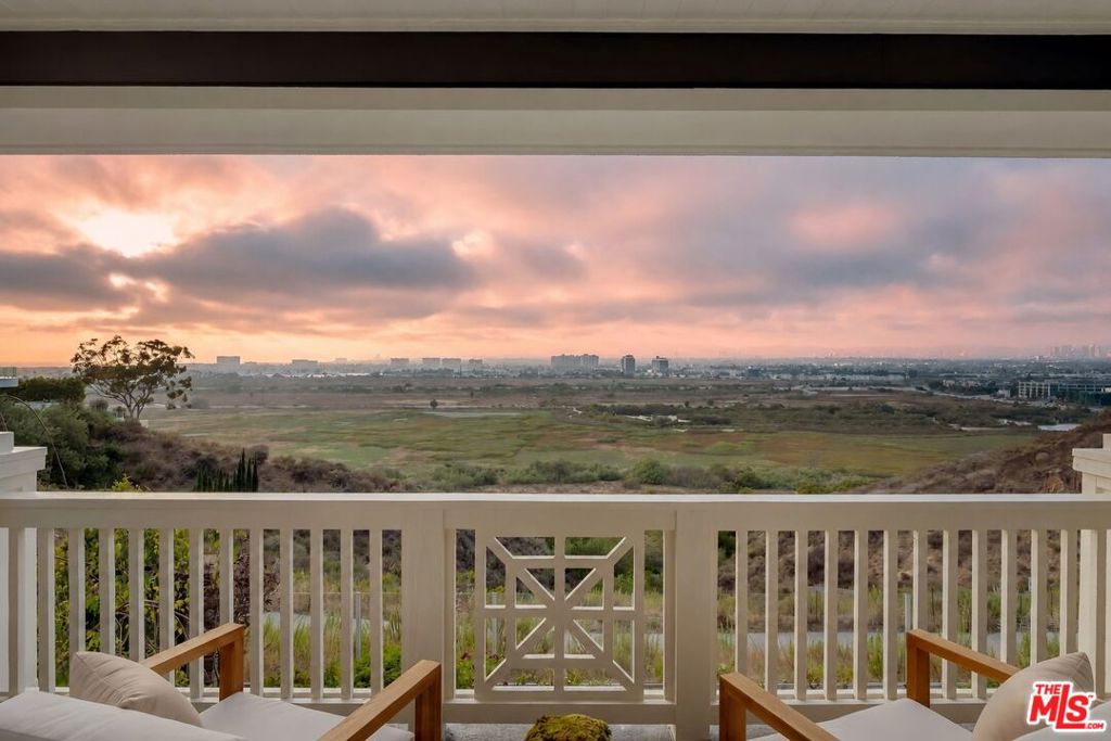 7583 Shore Cliff Drive
