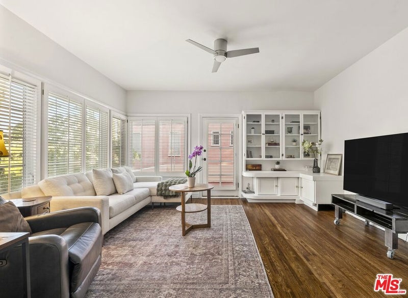 2001 Holly Hill Terrace