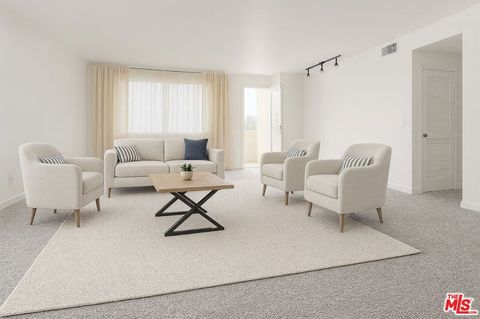 13941 Sherman Way 305 Van Nuys CA 91405