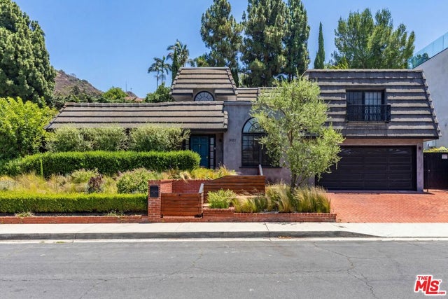 3122 Dona Susana Drive, Los Angeles