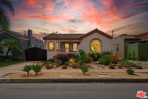 2628 Reynier Avenue Los Angeles CA 90034