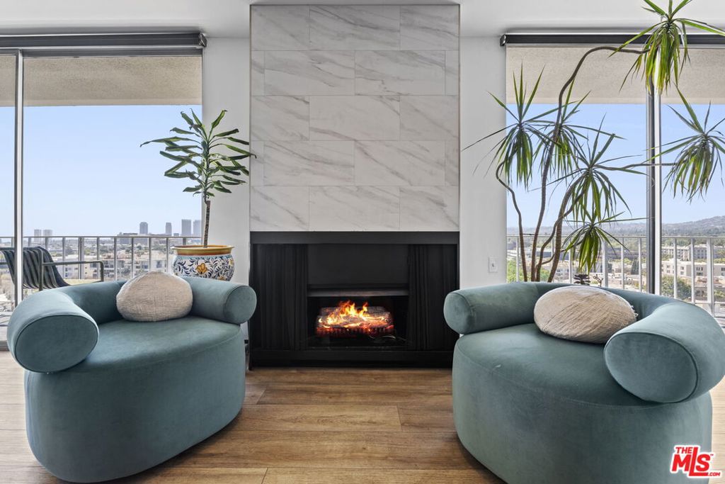 100 S Doheny Drive PH12