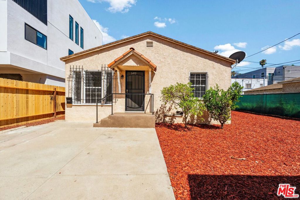 Properties 4 1432 S Cloverdale Avenue