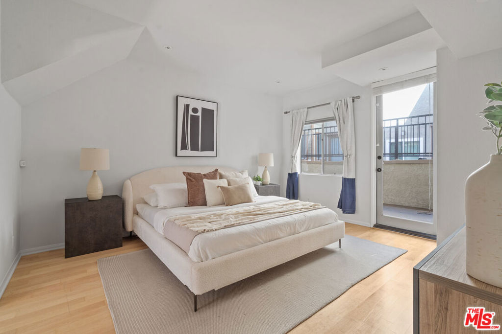 12515 Pacific Avenue 203