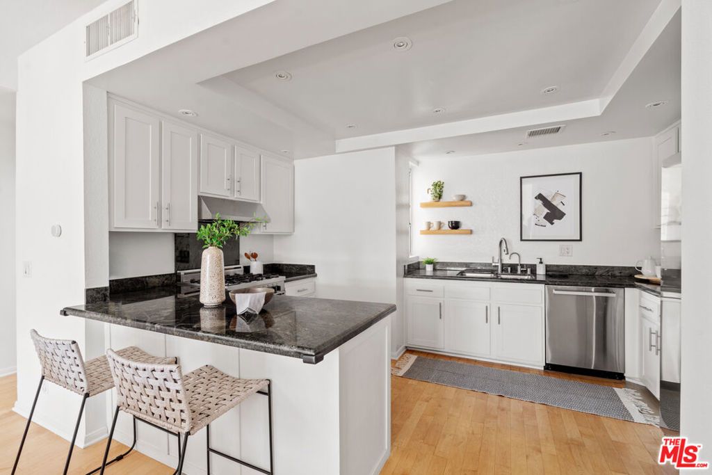 12515 Pacific Avenue 203