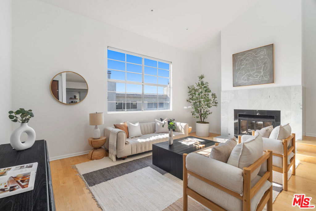 12515 Pacific Avenue 203