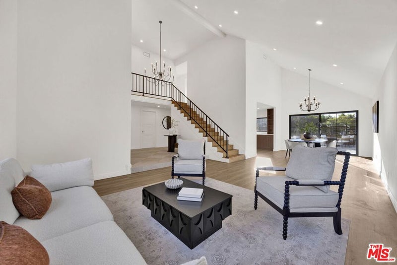 8815 Sari Avenue